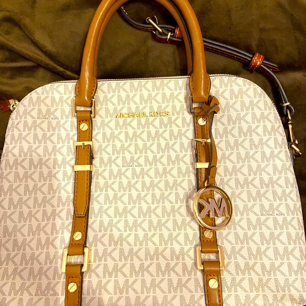 Michael Kors signature white bag
